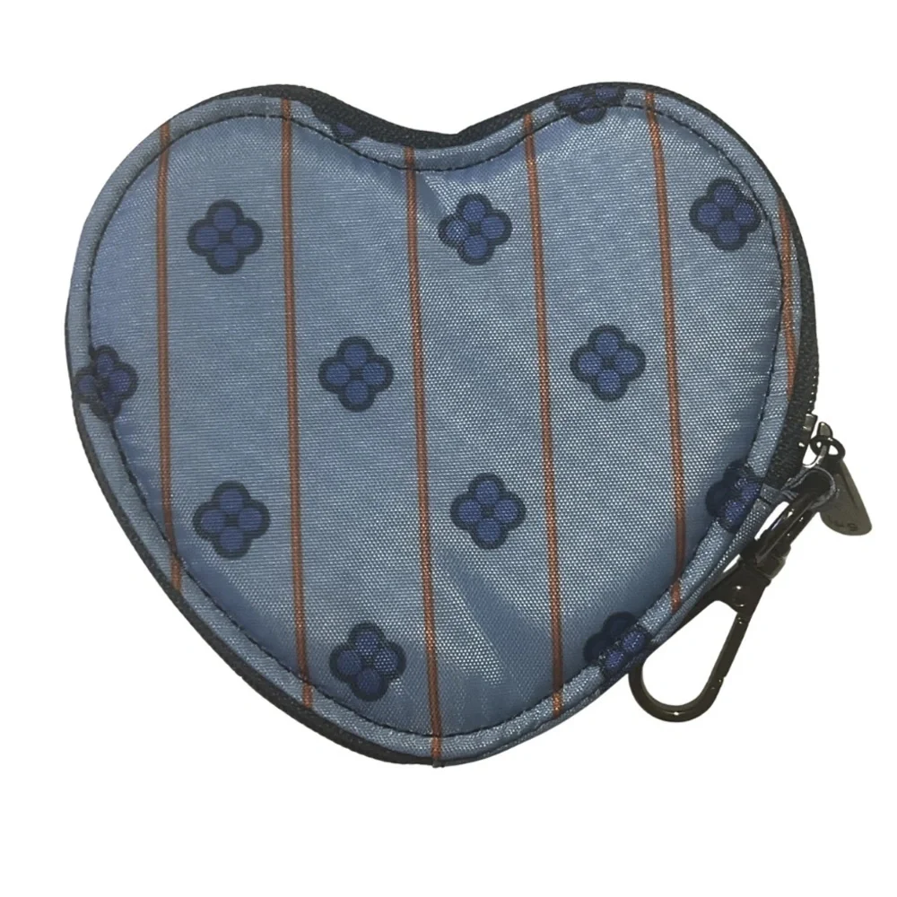 NWOT Lug Heart Pouch in Geo Flora
